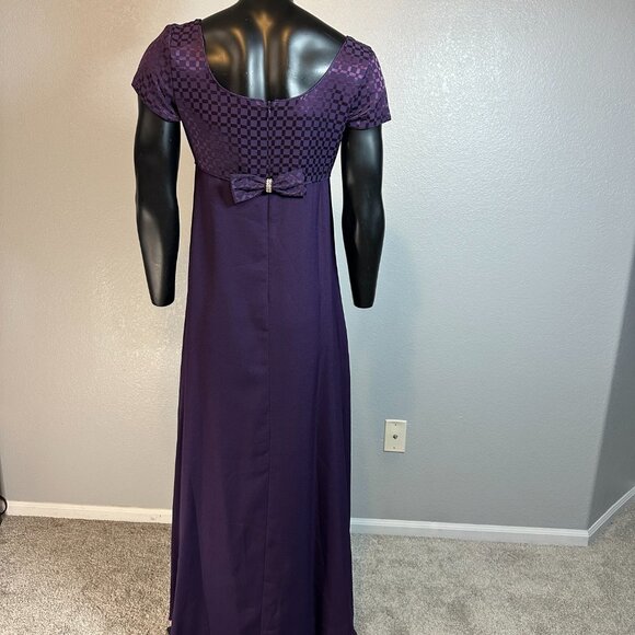 Von Bramlet Floor-Length Formal Dress Size 8 Elegant Occasion Gown - Picture 2 of 8
